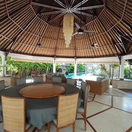Taman Wana Seminyak Luxury Villas Екстер'єр фото
