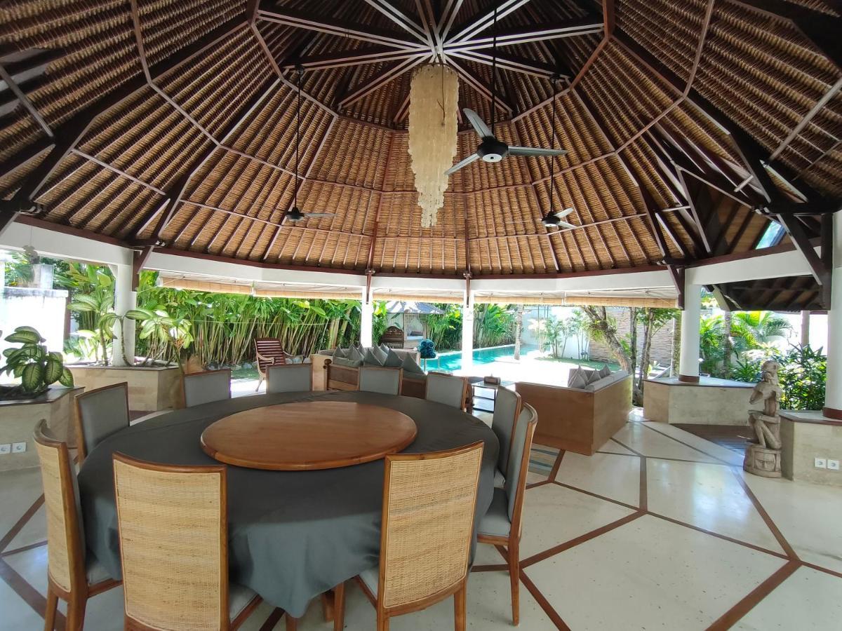 Taman Wana Seminyak Luxury Villas Екстер'єр фото